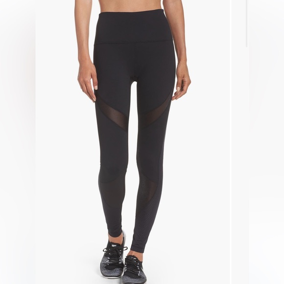 Zella Pants - Zella Knock Out High Waist Leggings in Black Size Medium